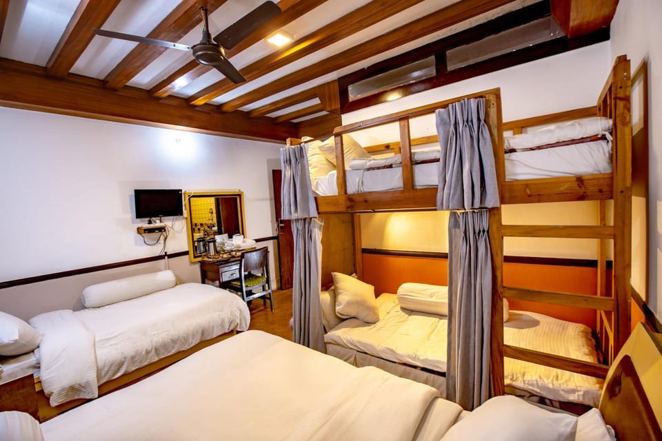 Bed, Bedroom, bunk bed