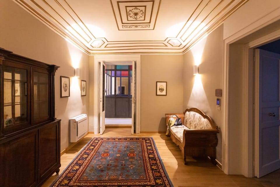 Communal lounge/ TV room