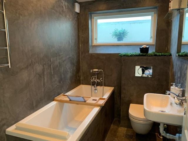 Toilet, Bathroom, Bath, towels