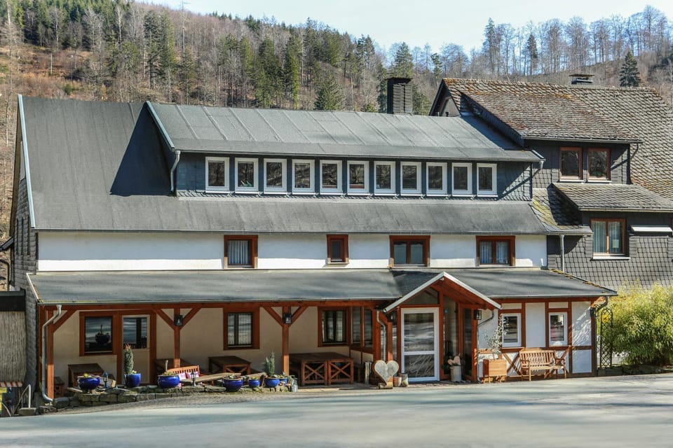 Landhotel Baumwipfel Bed and Breakfast in Willingen