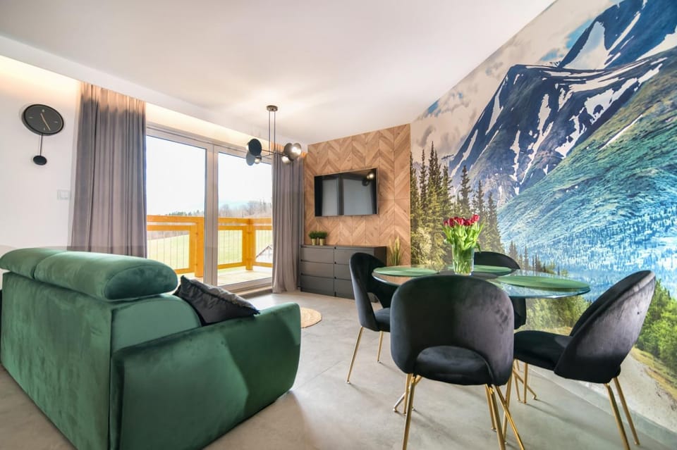 Bed, TV and multimedia, Balcony/Terrace, Living room