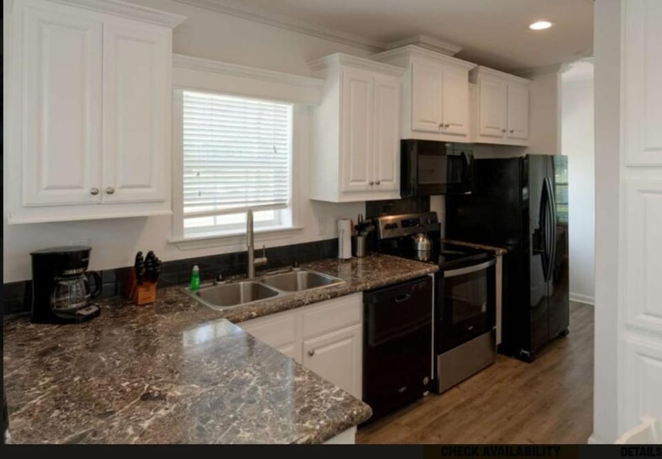 Sun Retreats Ocala Orange Lake Campground/ 
RV Resort in Florida
