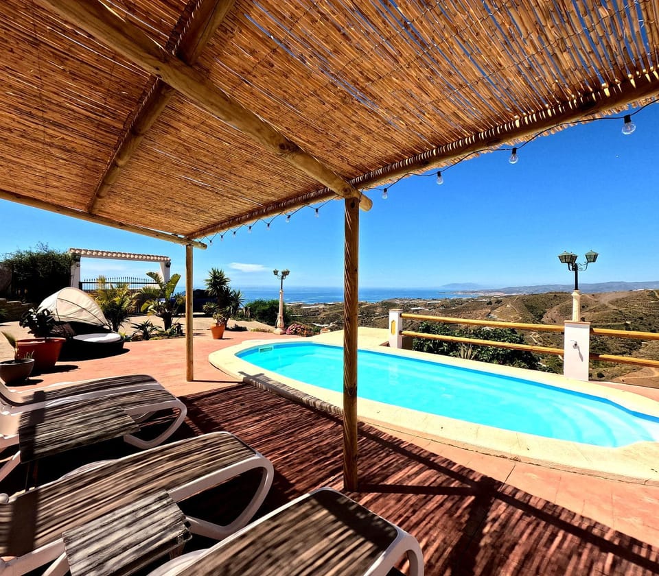 Day, Natural landscape, View (from property/room), Balcony/Terrace, Pool view, Sea view, Swimming pool, sunbed