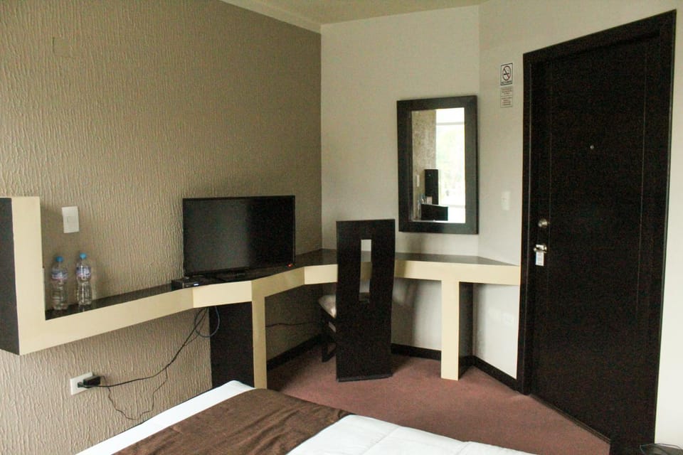 Communal lounge/ TV room, TV and multimedia