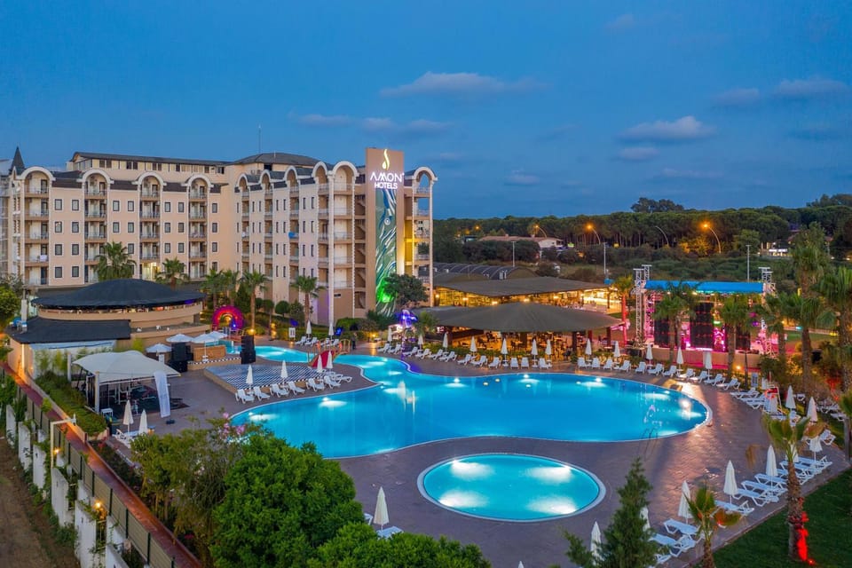 Property building, Pool view, Swimming pool