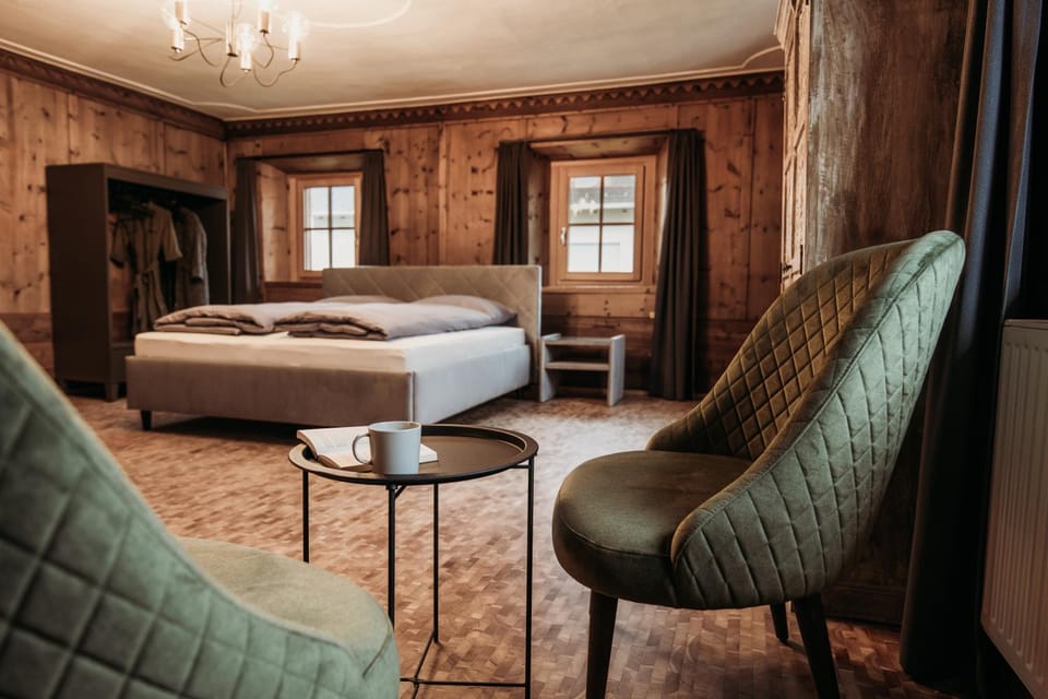 Staff, Photo of the whole room, Bedroom