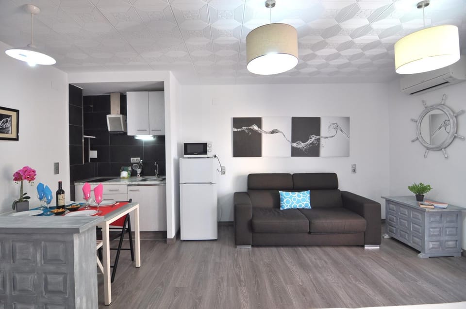 Living room, Dining area, kitchen