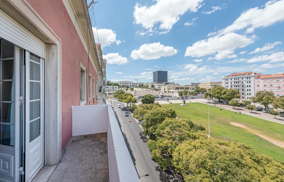 HOUZE City Center spacious 9 rooms flat, best view Apartment in Lisbon
