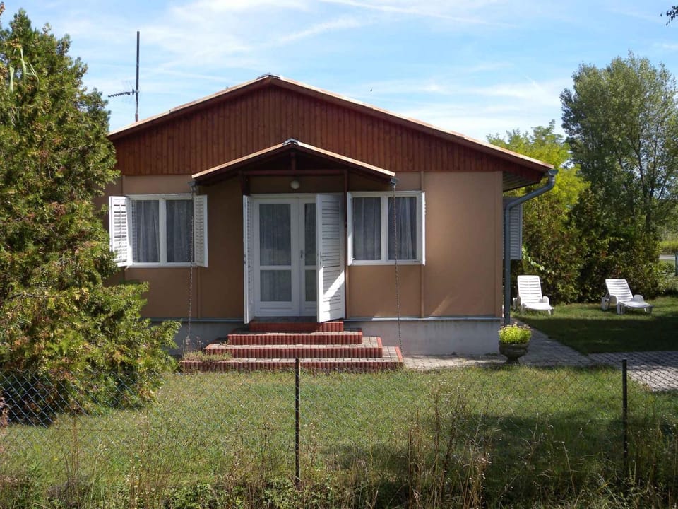 Property building, Summer