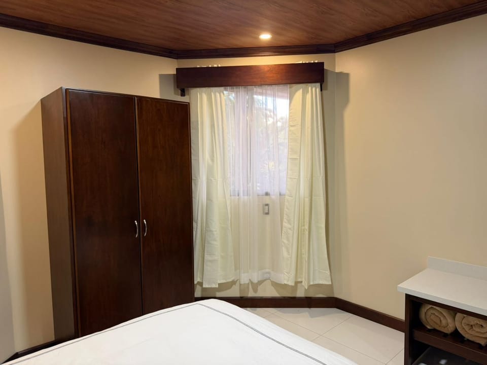 Bedroom, wardrobe