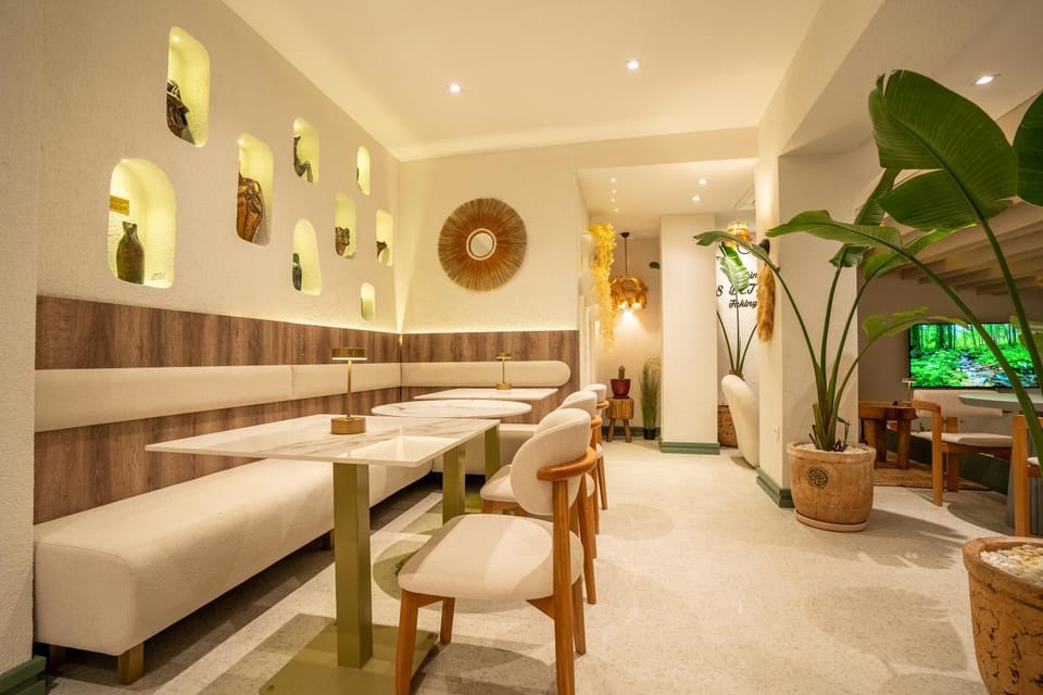 TV and multimedia, Lounge or bar