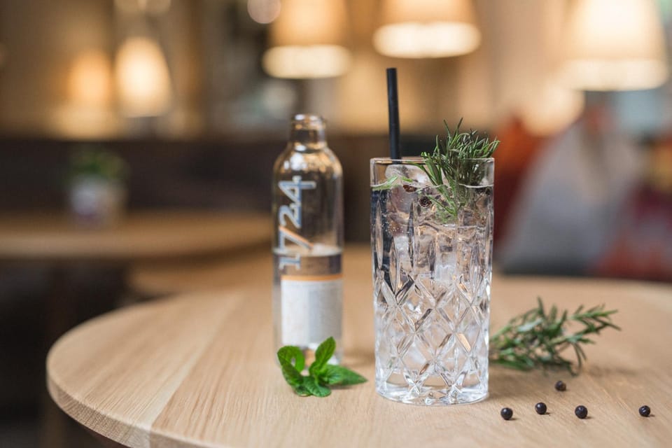 Lounge or bar