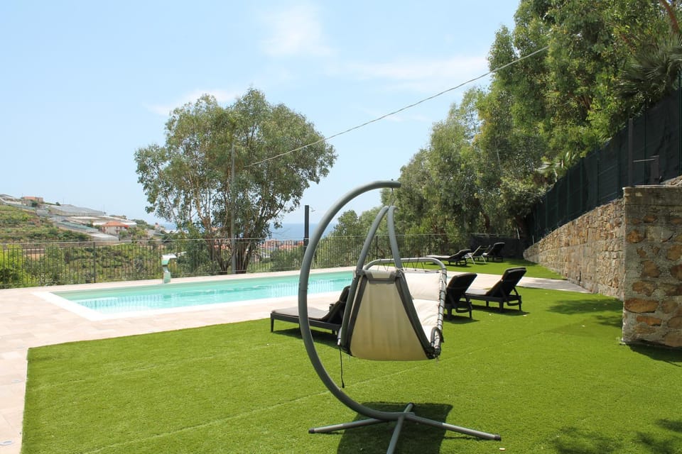 Balcony/Terrace, Swimming pool