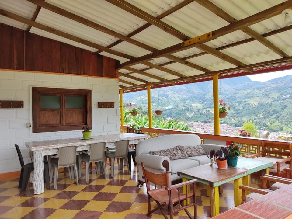 Finca La Antigua. finca tradicional Cafetera House in Caldas, Colombia