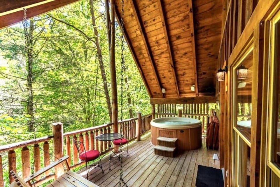 Alone at Last Sage Vacations Apartment in Gatlinburg