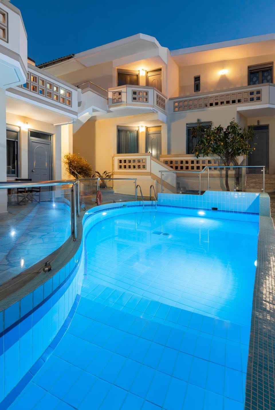 Property building, Swimming pool
