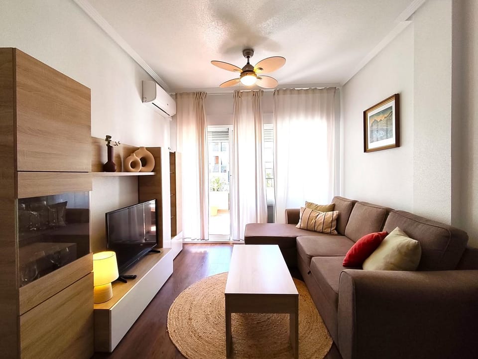 Communal lounge/ TV room, Living room