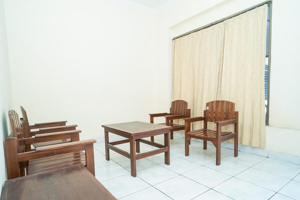 RedDoorz near Kampus 3 UTY Yogyakarta Hotel in Yogyakarta
