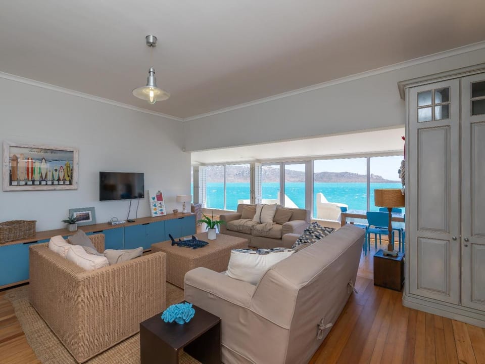 Property building, Living room, Sea view