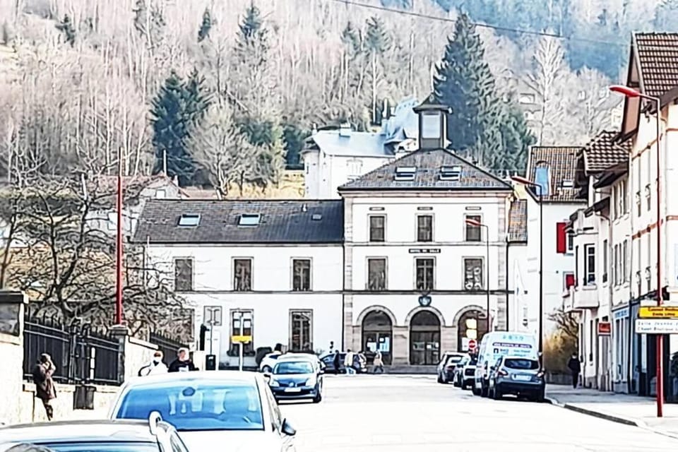 Day, Neighbourhood, Mountain view, Street view