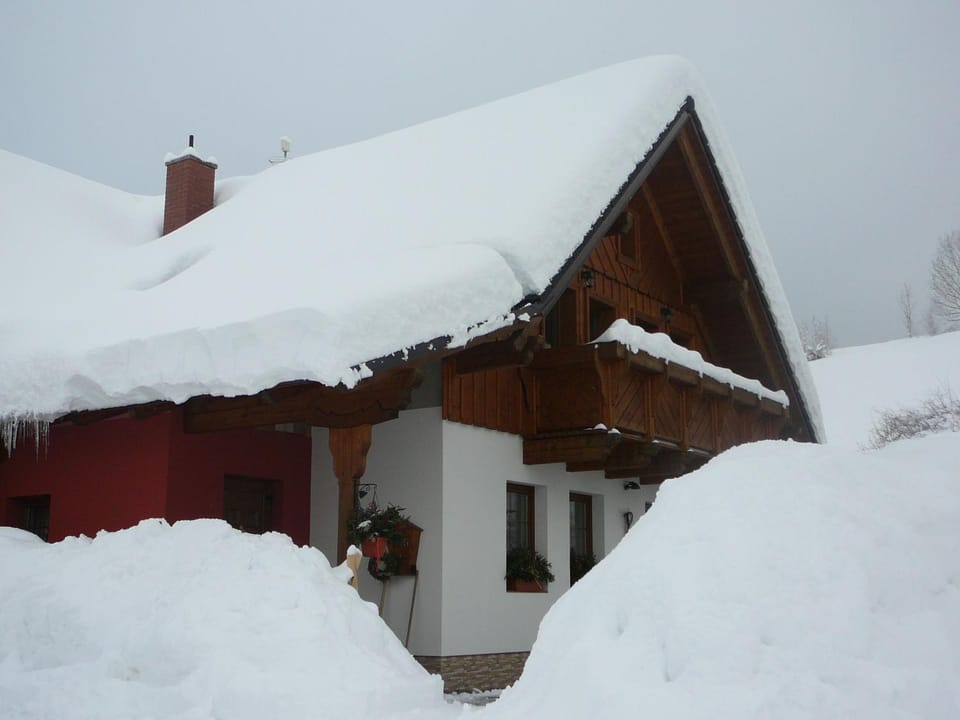 Facade/entrance, Winter