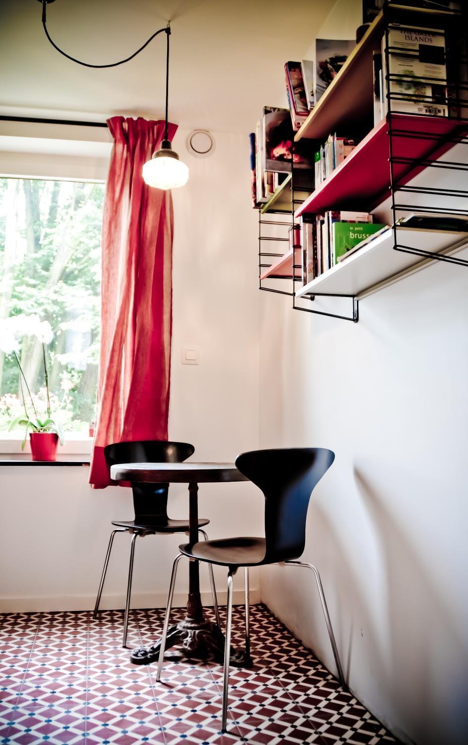 Restaurant/places to eat, Seating area