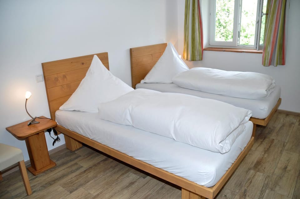 Bed, Day