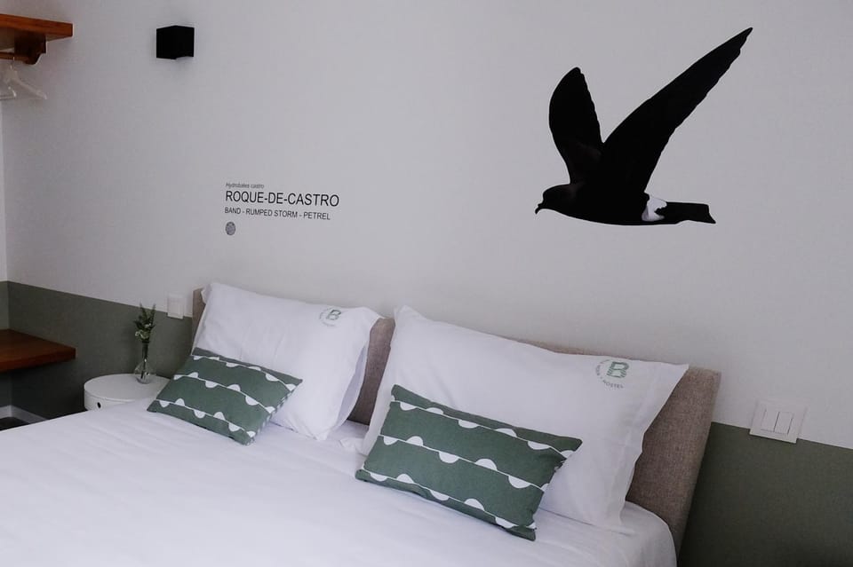 Bed, Bedroom, air conditioner