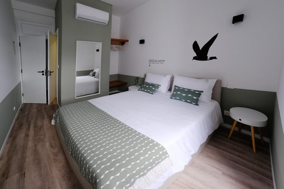 Bed, Bedroom, air conditioner