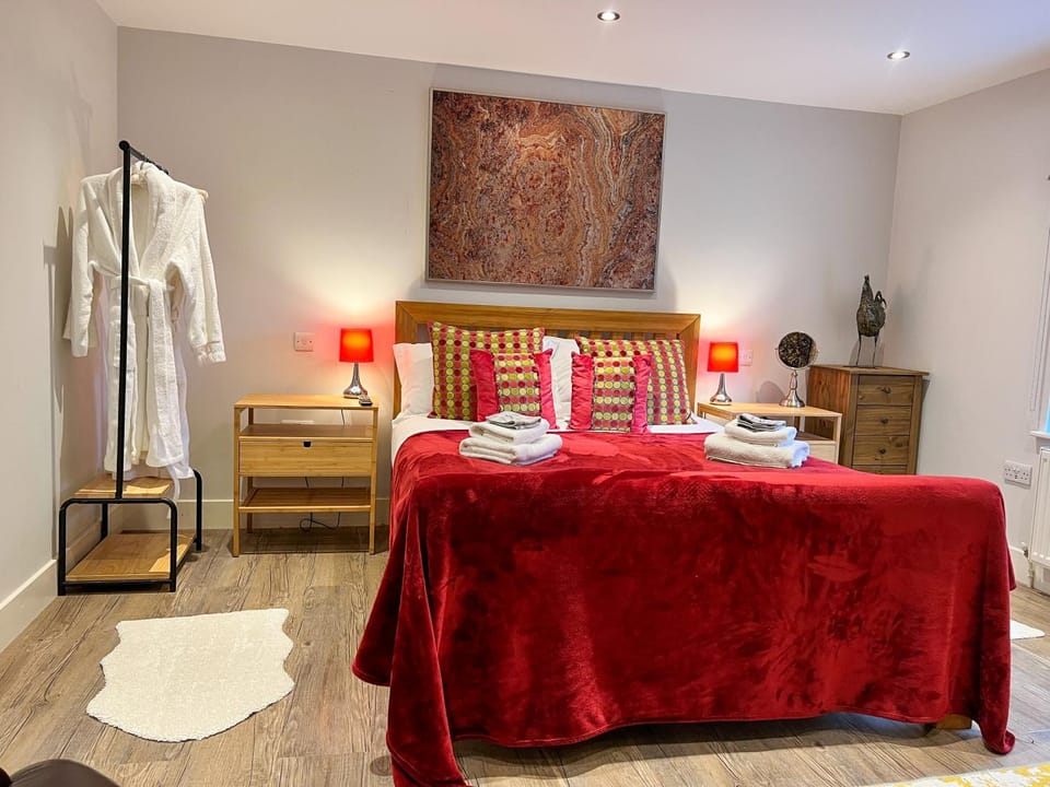 Cottage - Sleeps 2 - Garden House in Forest of Dean