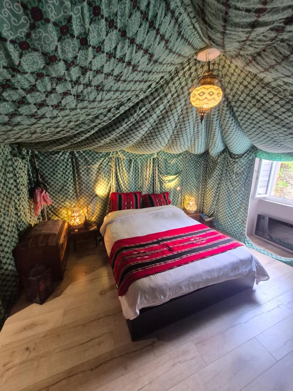 Bed, Decorative detail, Bedroom
