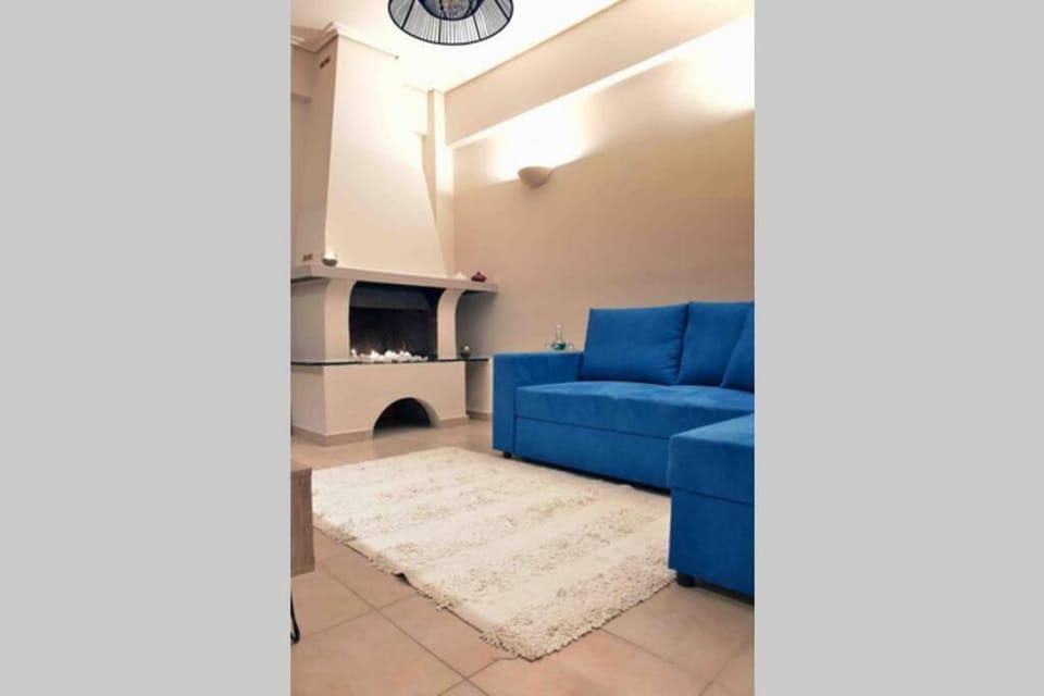 Living room, fireplace