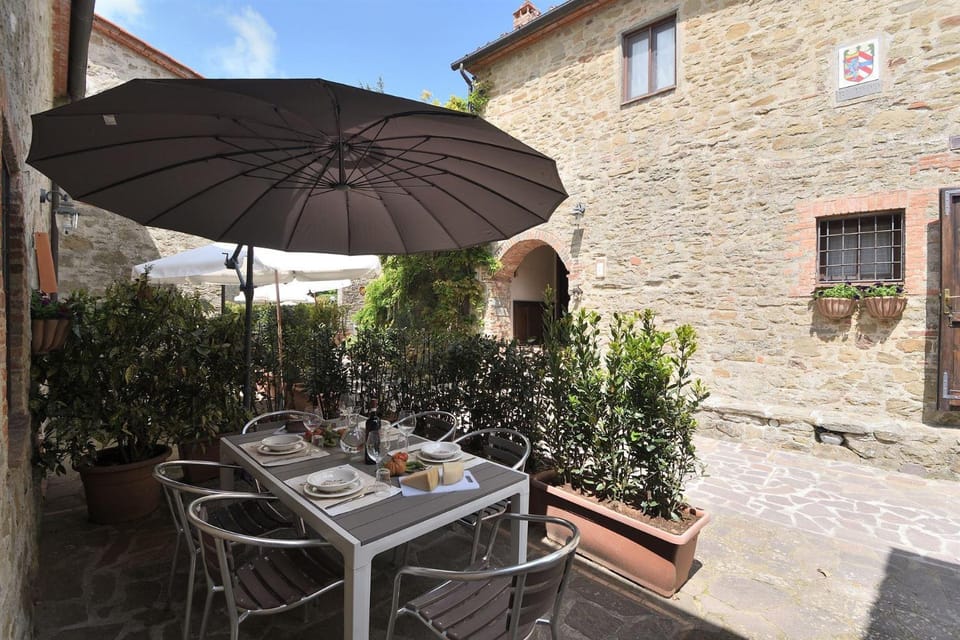 Salvia Apartment in Tuscany