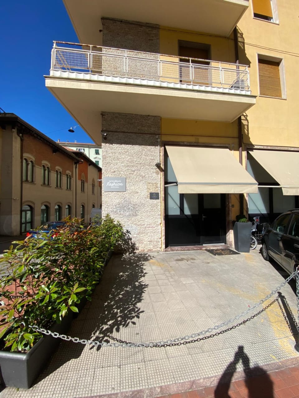 Facade/entrance