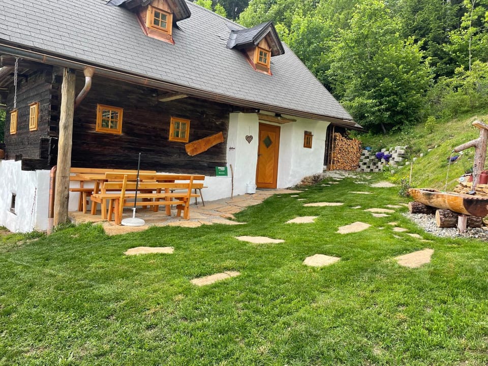 Property building, BBQ facilities, Garden, Balcony/Terrace