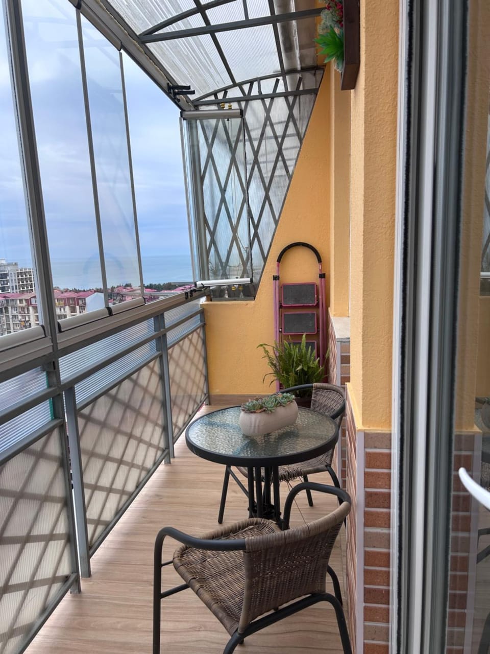 თათულის ბუდე -Tatuli nest Apartment in Batumi