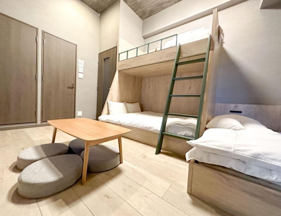 Rakuten STAY Fukuoka Yakuin Bunk bed Triple Room Bed and Breakfast in Fukuoka
