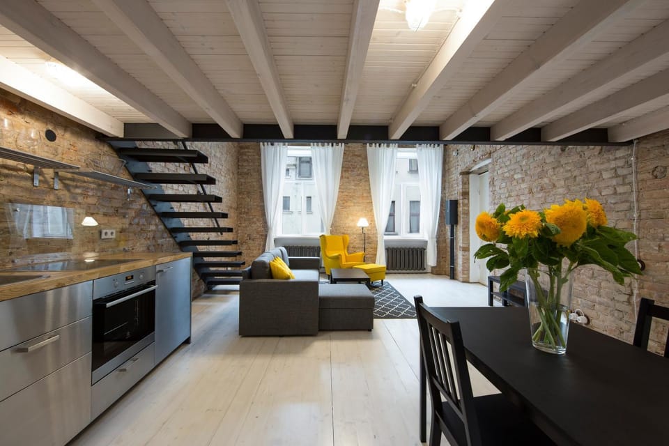 Kitchen or kitchenette, Living room, Seating area, Dining area