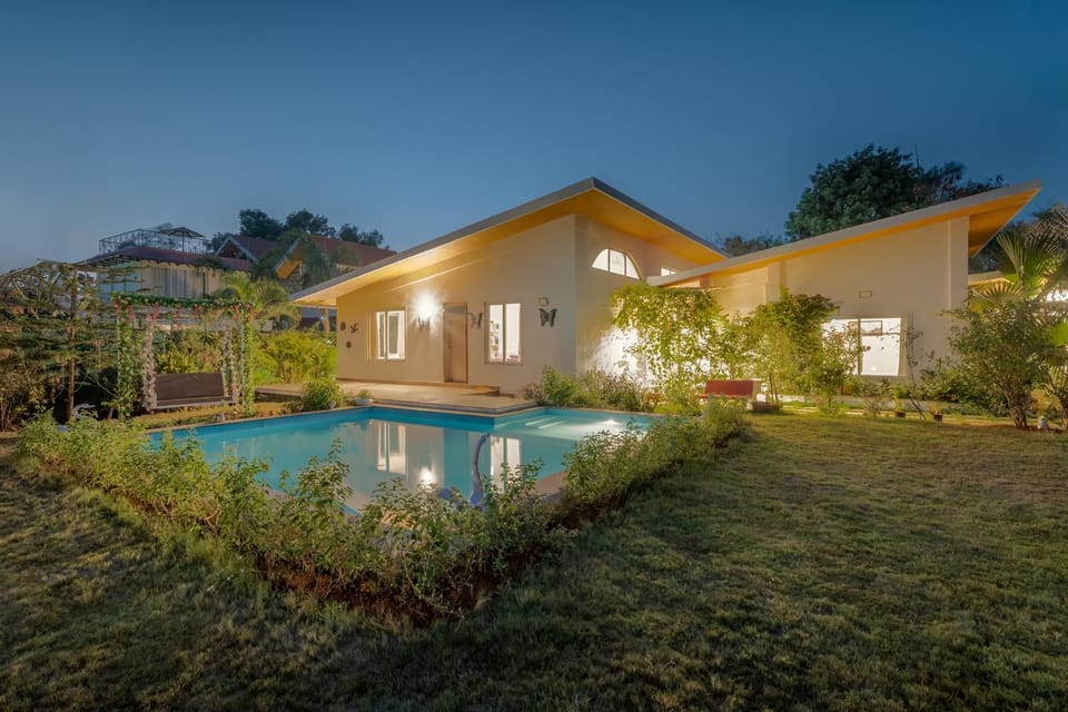 Property building, Swimming pool
