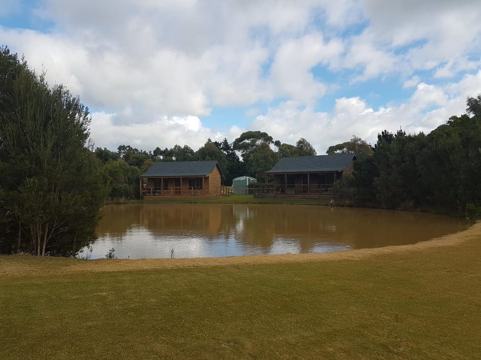 Inverloch par 3 Golf & Cafe and Cocoa & Briar Cottages Apartment in Inverloch