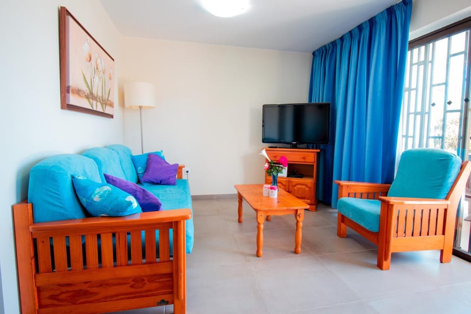 TV and multimedia, Living room, locker