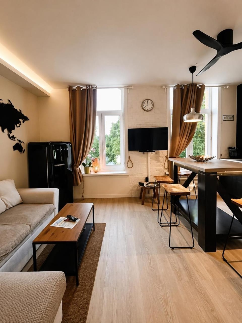 TV and multimedia, Living room, Seating area