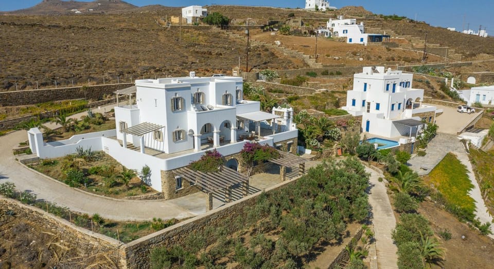 La Chapelle Ouest House in Decentralized Administration of the Aegean