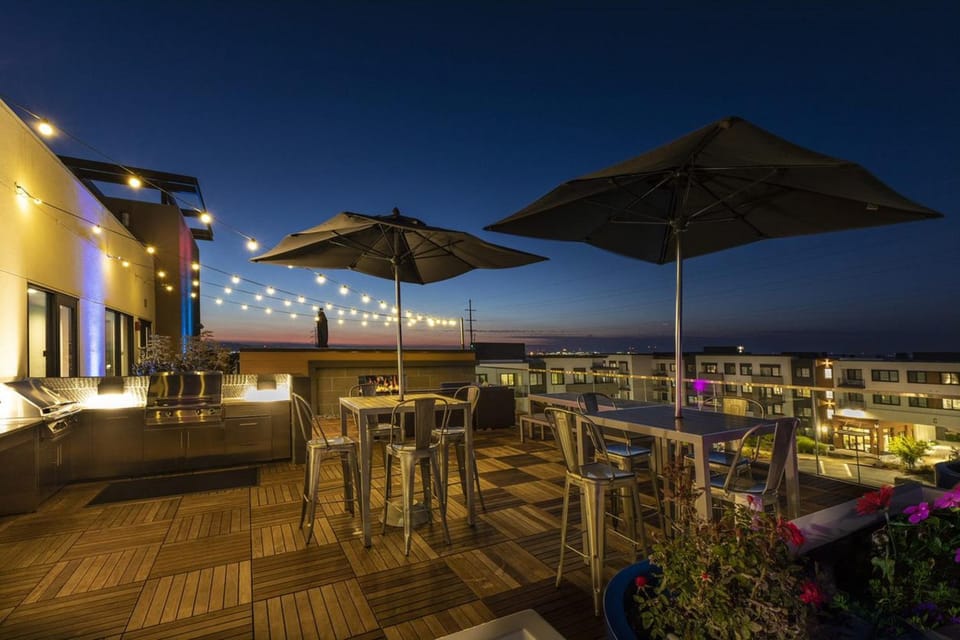 Lounge or bar
