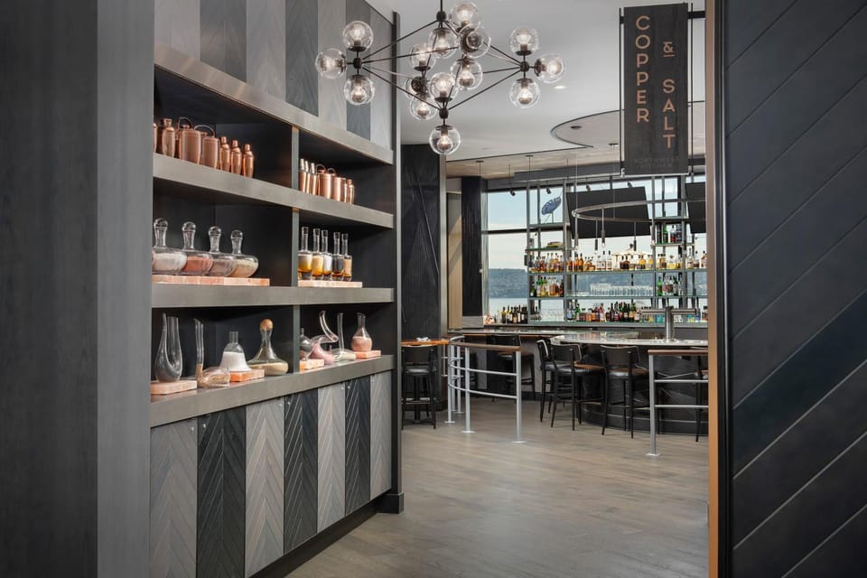 Restaurant/places to eat, Lounge or bar, Sea view