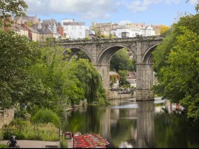 Lilly Pad Apartment in Borough of Harrogate