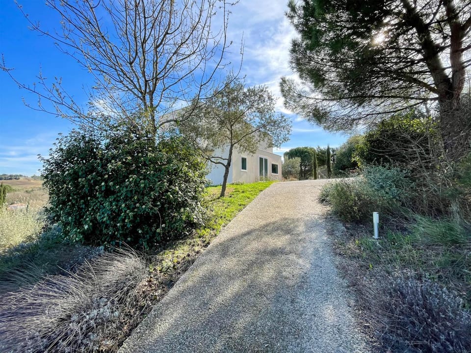 Facade/entrance, Garden