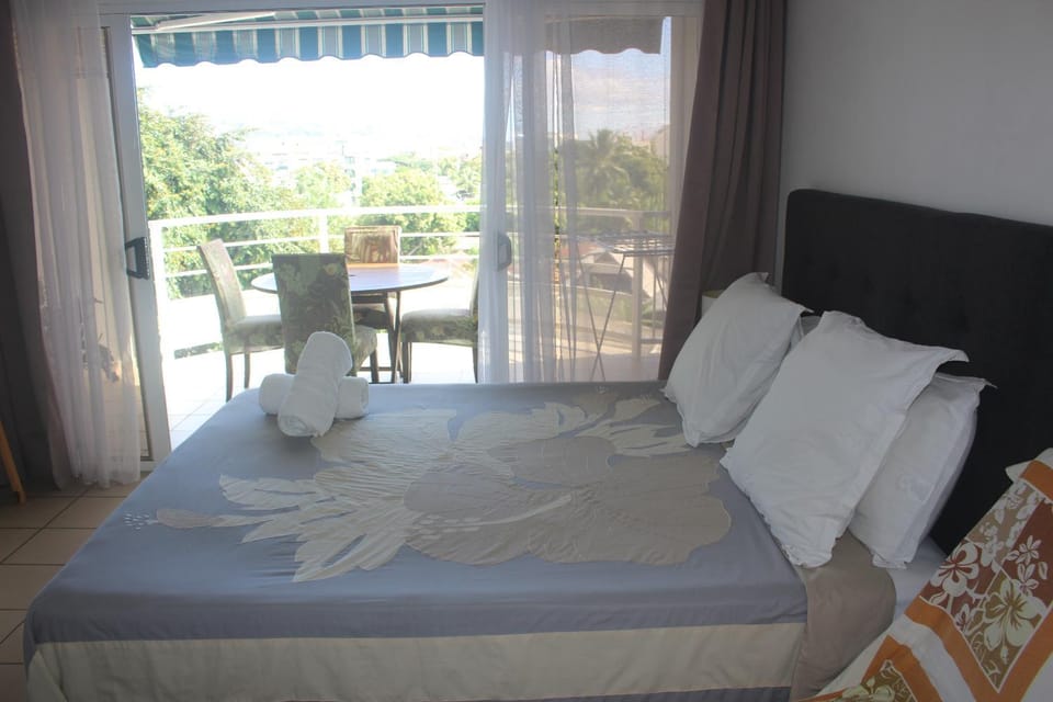 Patio, Bed, Night, View (from property/room)