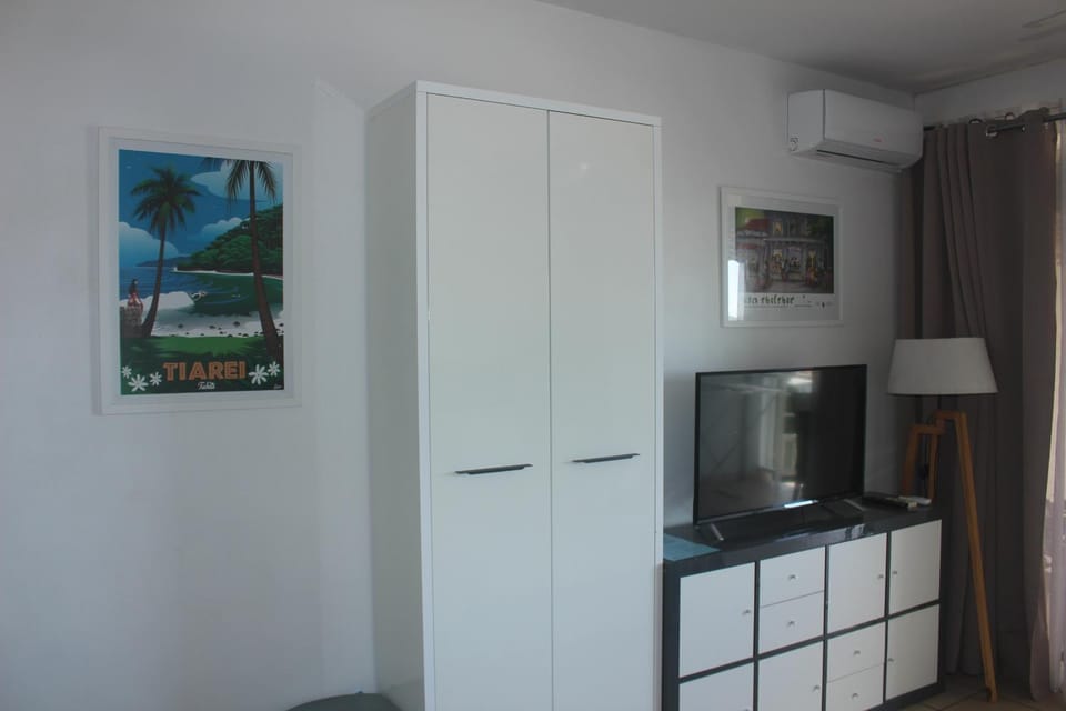 storage, air conditioner