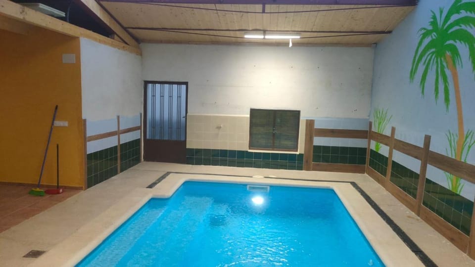 Casa Rural Baños de la Reina con piscina climatizada House in Castile and León